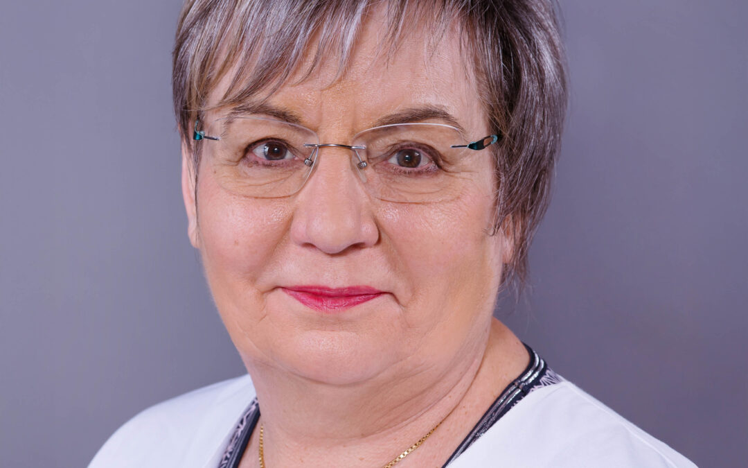 Dr. Tóth Eszter